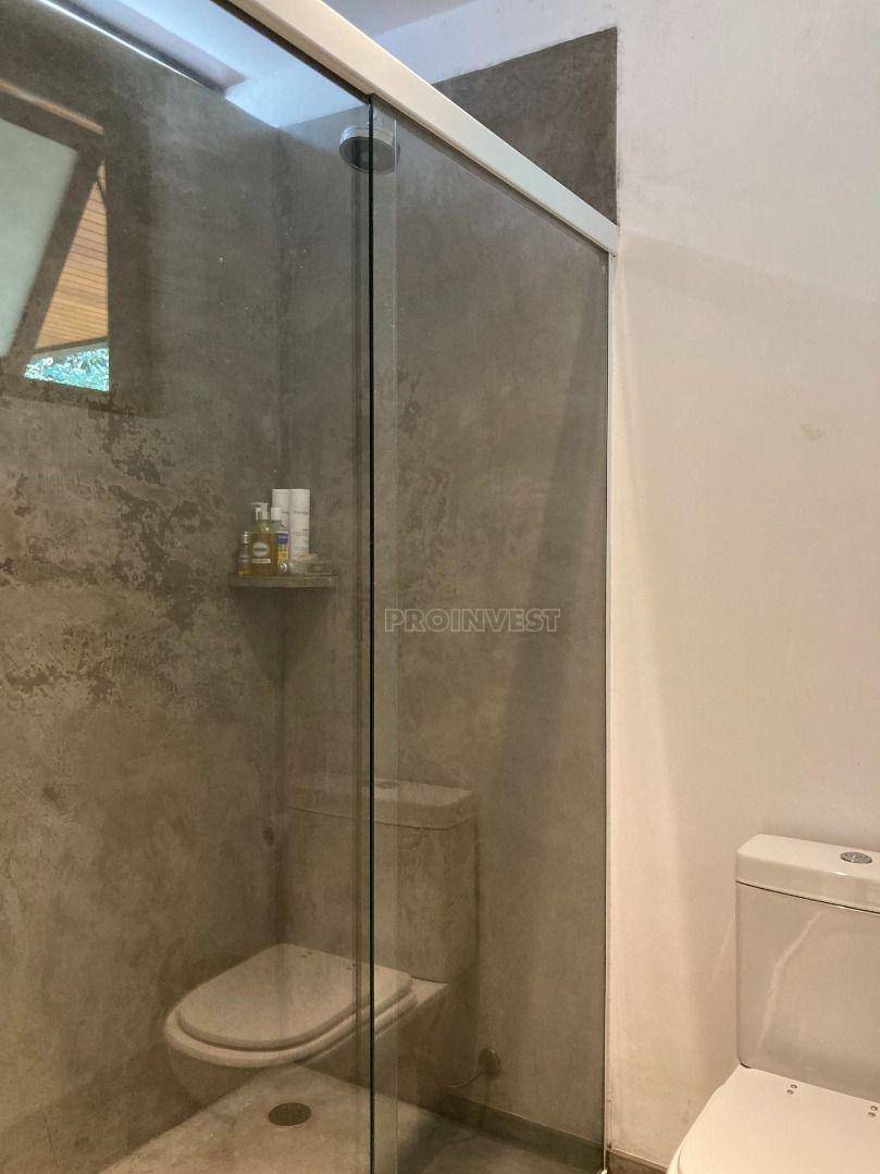 Casa de Condomínio para alugar com 4 quartos, 319m² - Foto 18