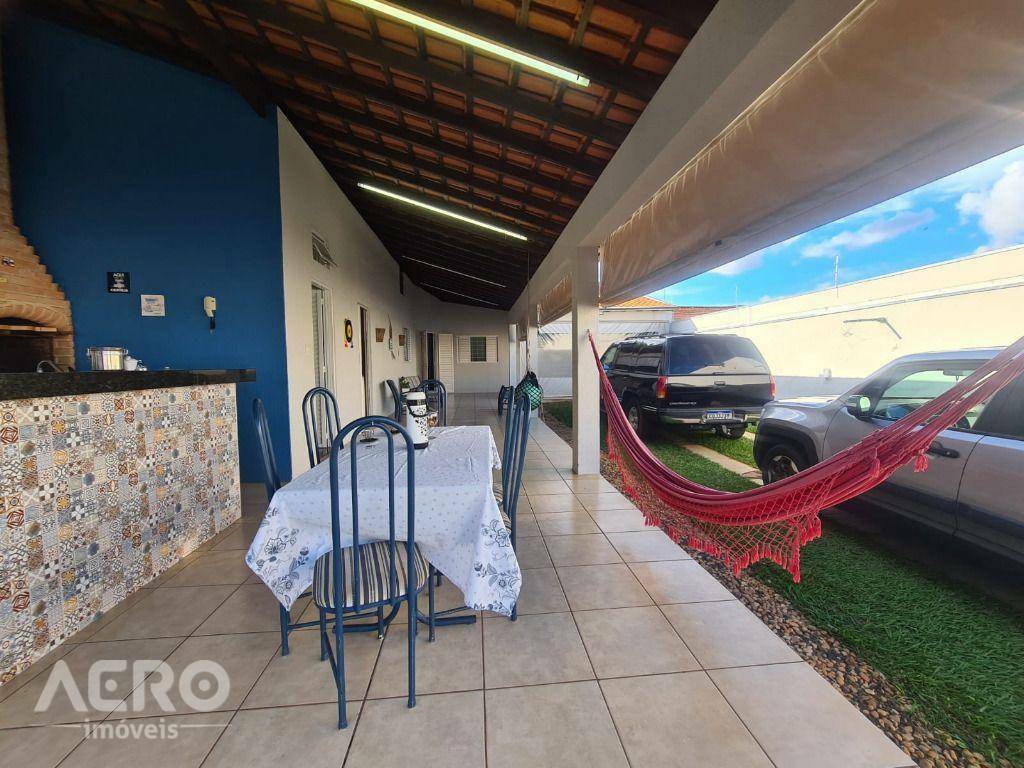 Casa à venda com 3 quartos, 129m² - Foto 13