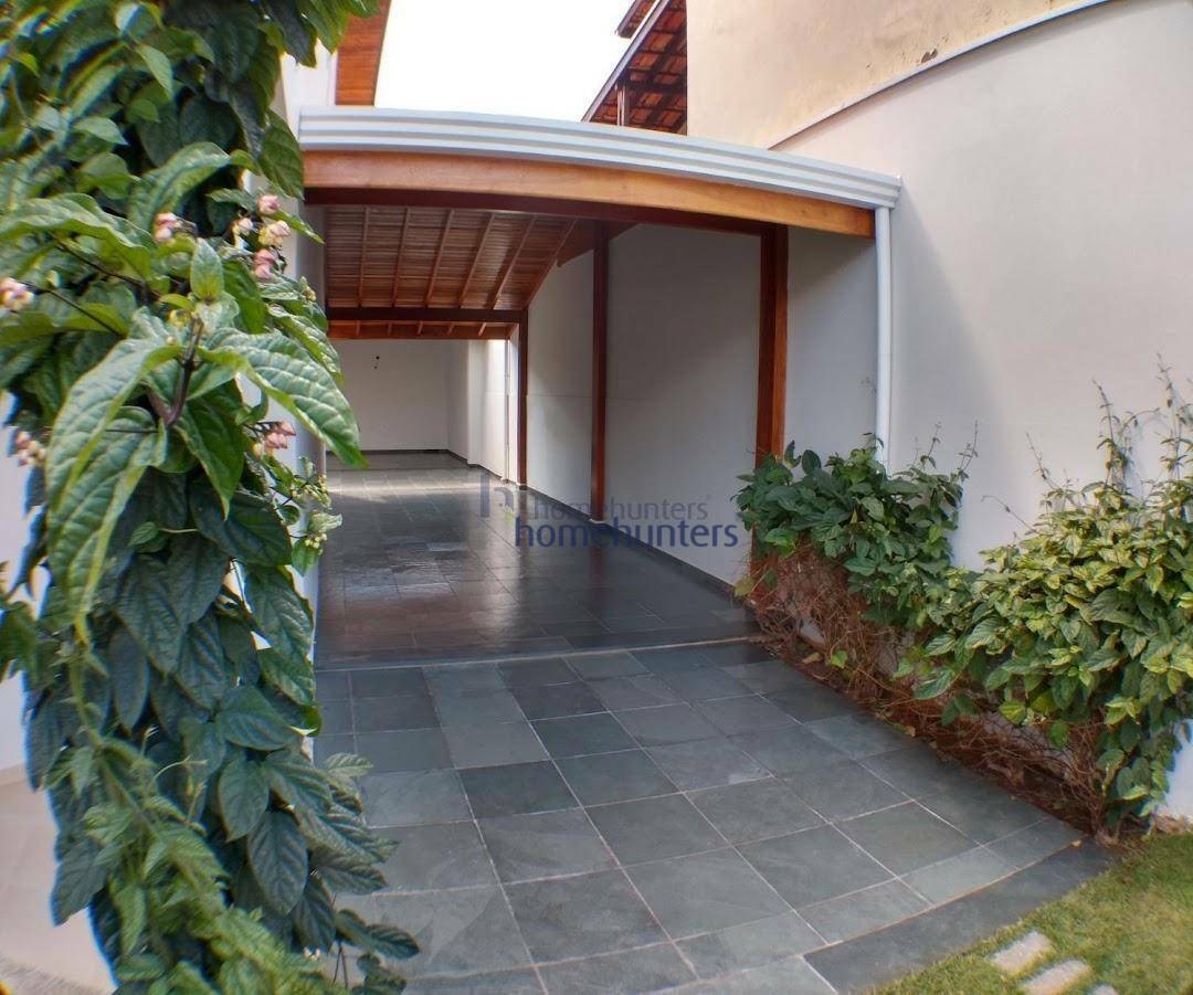 Casa de Condomínio à venda e aluguel com 4 quartos, 176m² - Foto 2