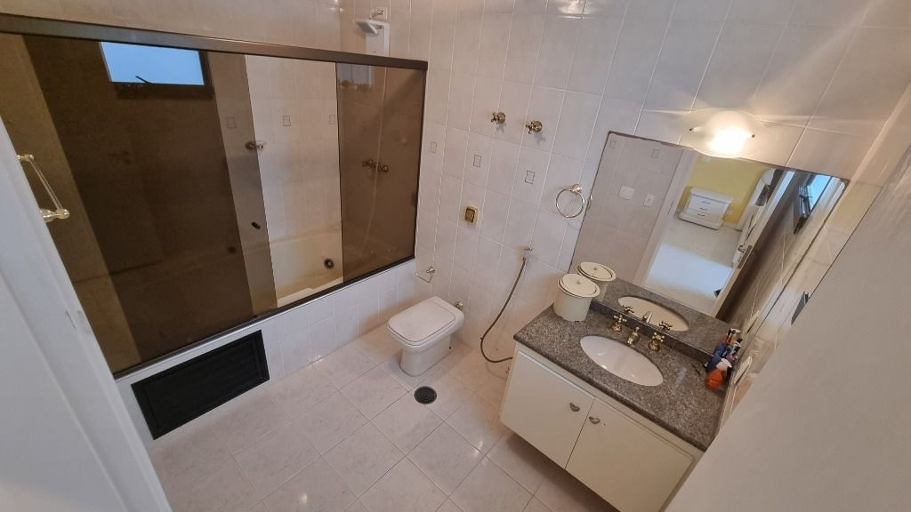 Apartamento à venda com 4 quartos, 200m² - Foto 18