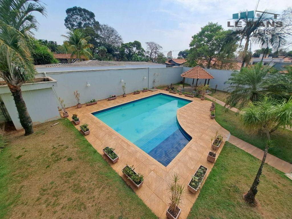 Casa à venda com 7 quartos, 733m² - Foto 1