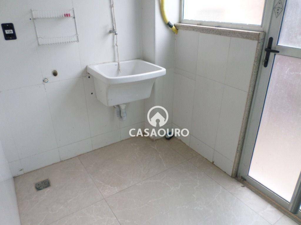 Apartamento à venda com 3 quartos, 160m² - Foto 35