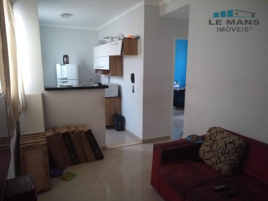 Apartamento à venda com 2 quartos, 46m² - Foto 3