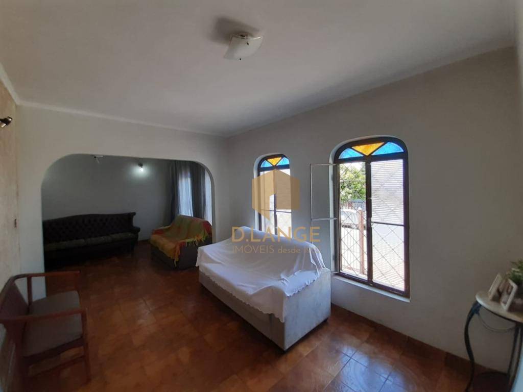 Casa à venda com 3 quartos, 230m² - Foto 3