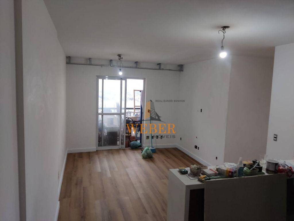 Apartamento à venda com 2 quartos, 69m² - Foto 3