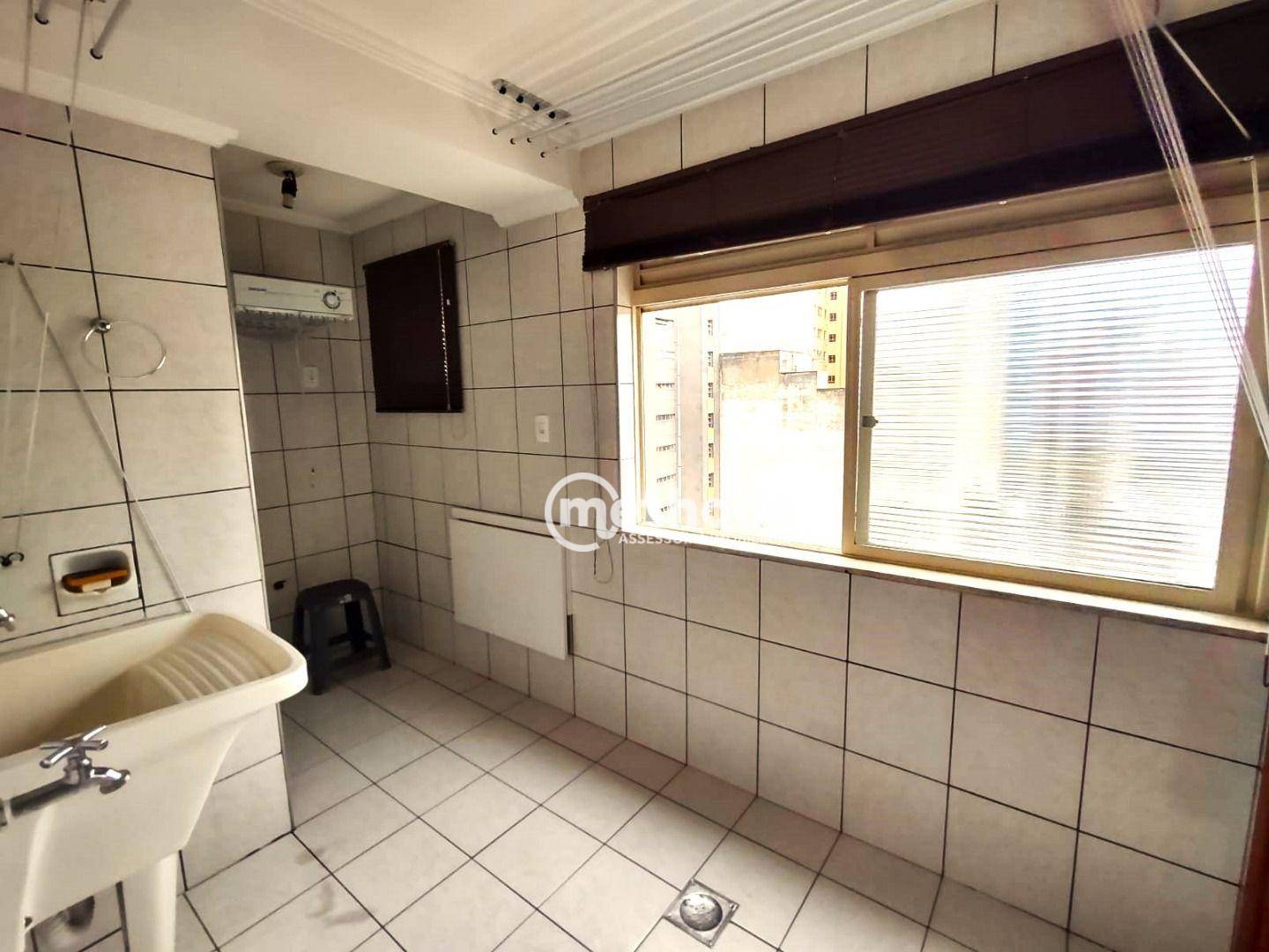 Apartamento à venda com 3 quartos, 137m² - Foto 12