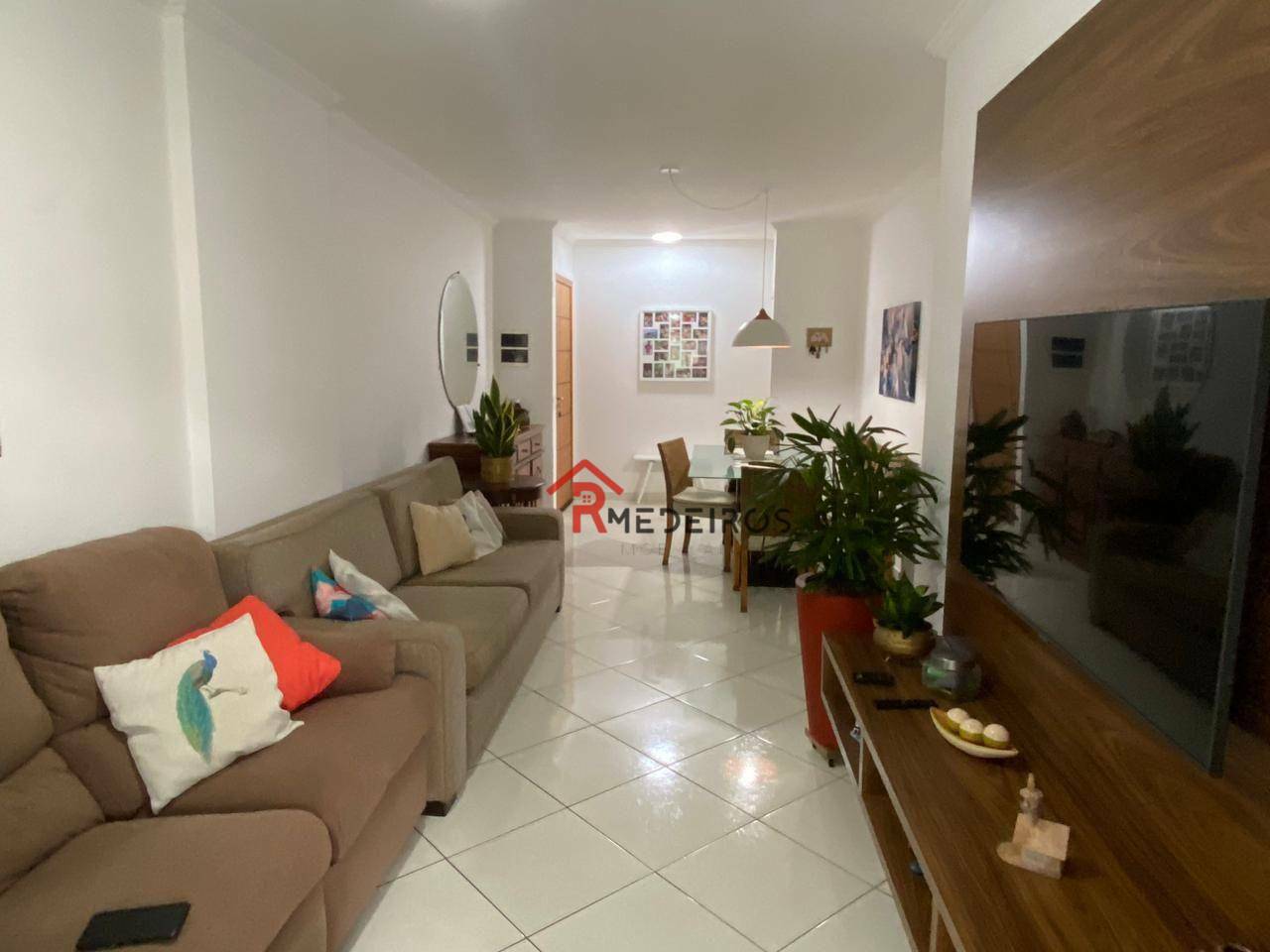 Apartamento à venda com 2 quartos, 80m² - Foto 2