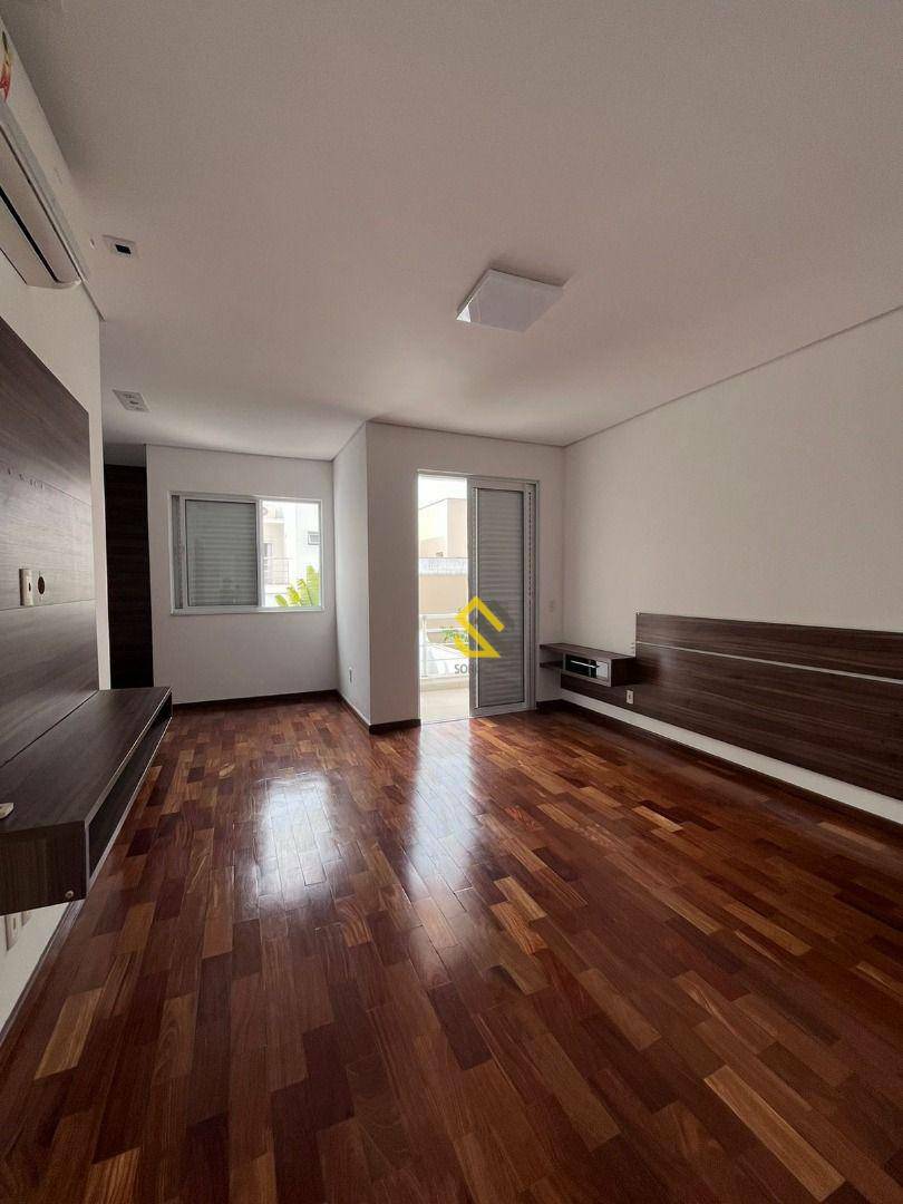 Casa de Condomínio para alugar com 4 quartos, 421m² - Foto 12