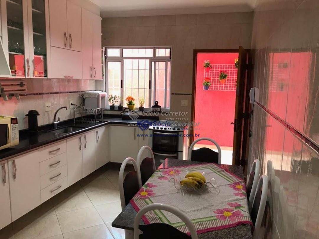 Sobrado à venda com 3 quartos, 150m² - Foto 1