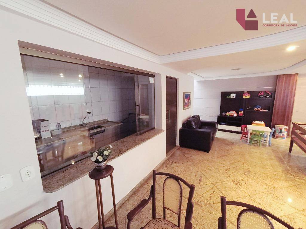 Apartamento à venda com 3 quartos, 223m² - Foto 42