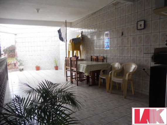 Casa à venda com 2 quartos, 62m² - Foto 17