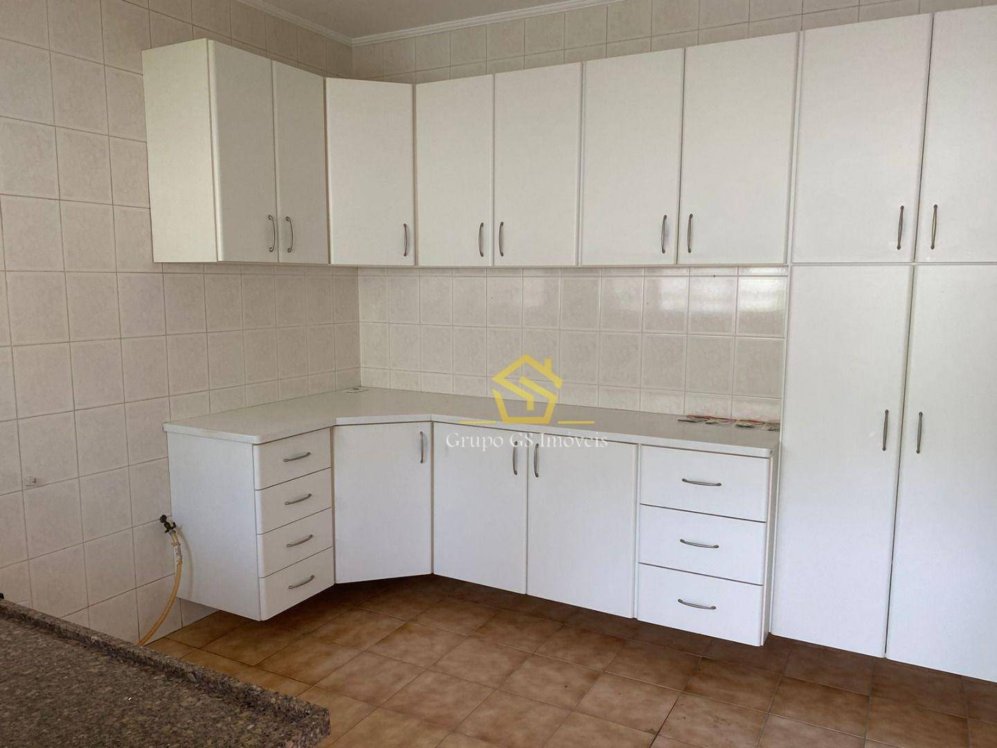 Casa de Condomínio para alugar com 2 quartos, 250m² - Foto 7