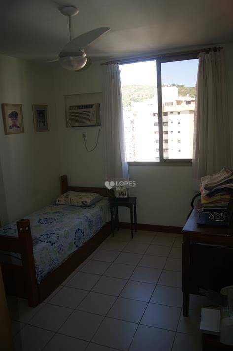 Apartamento à venda com 4 quartos, 151m² - Foto 9