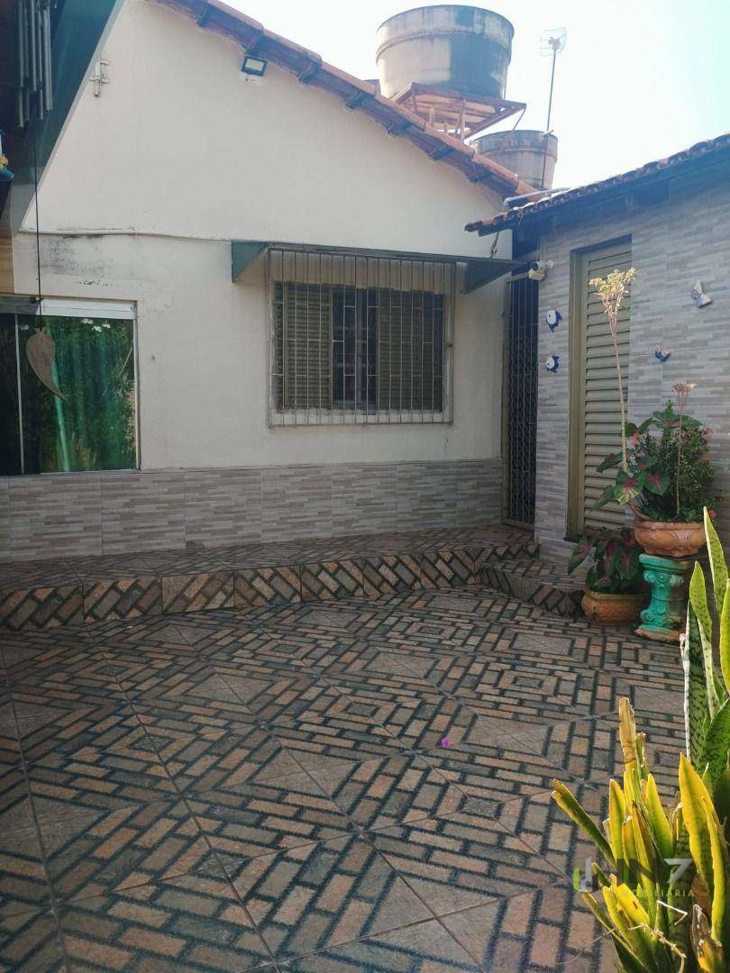 Casa à venda com 3 quartos, 177m² - Foto 13