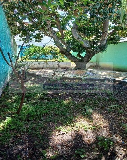 Sobrado à venda com 4 quartos, 236m² - Foto 1