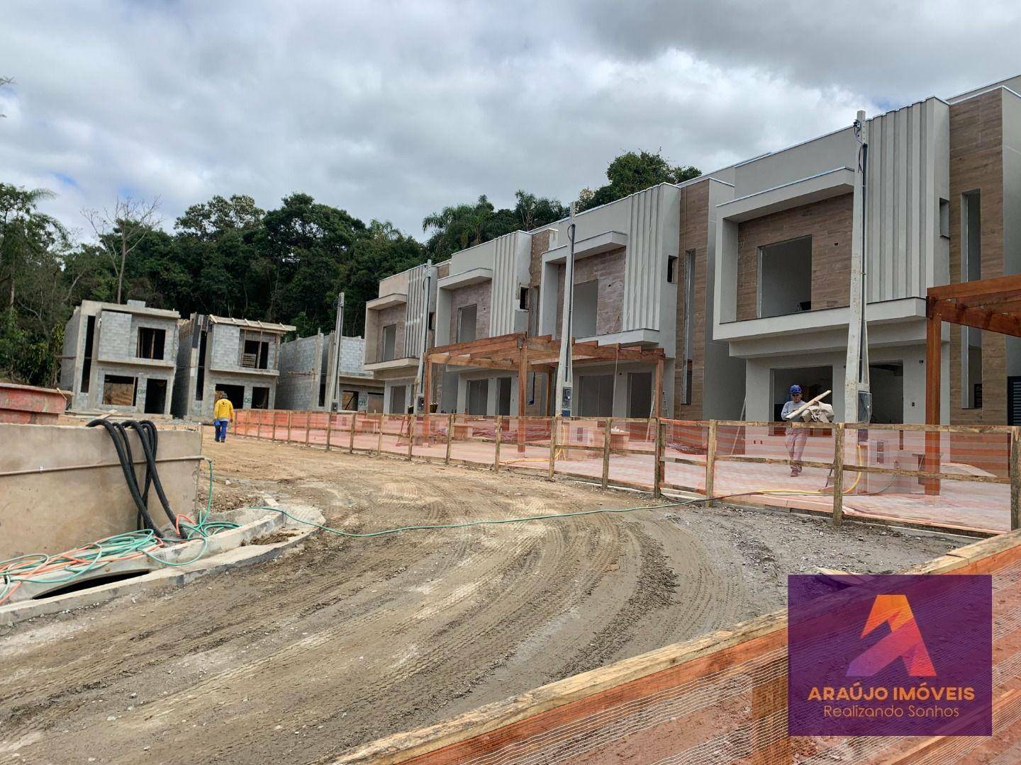 Casa de Condomínio à venda com 3 quartos, 134m² - Foto 1