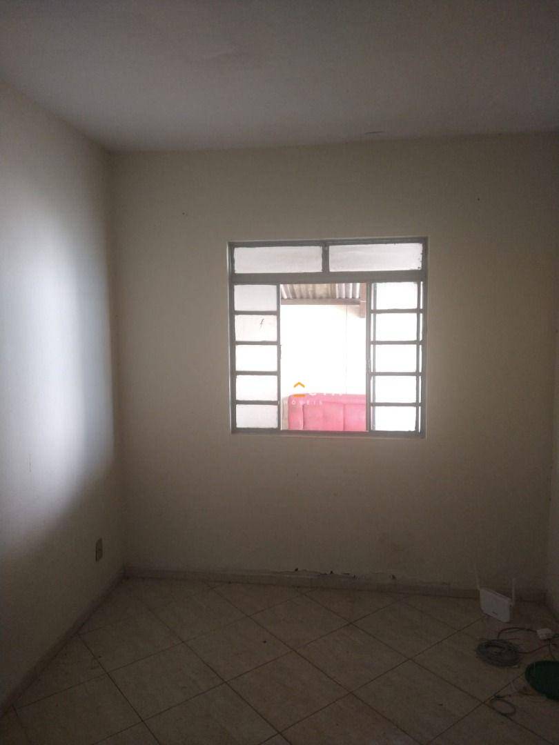 Casa à venda com 2 quartos, 82m² - Foto 9