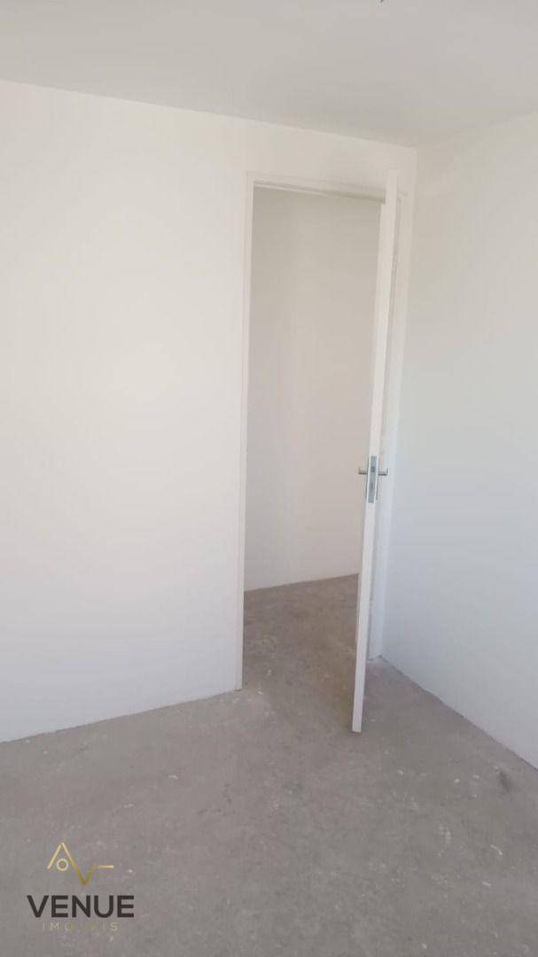 Apartamento à venda com 2 quartos, 40m² - Foto 13