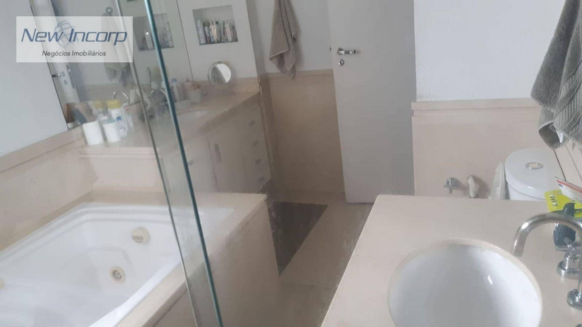 Apartamento à venda com 4 quartos, 240m² - Foto 17