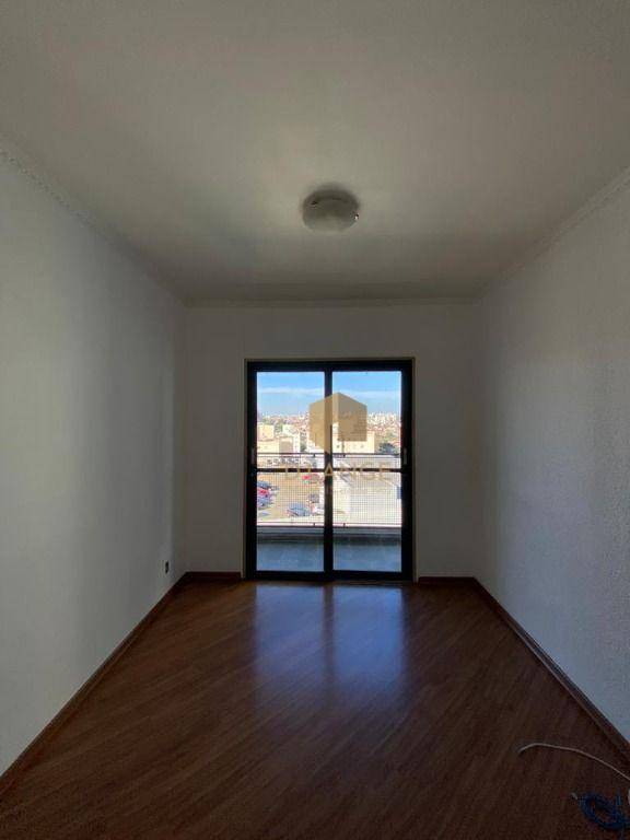 Apartamento à venda com 3 quartos, 73m² - Foto 2