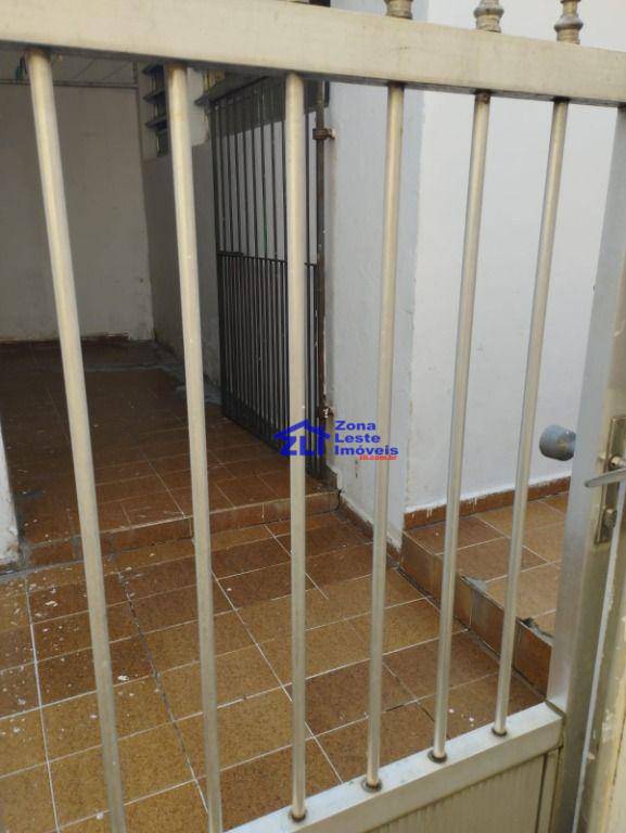 Casa para alugar com 2 quartos, 80m² - Foto 22