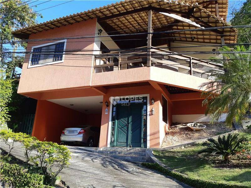 Casa de Condomínio à venda com 3 quartos, 300m² - Foto 1