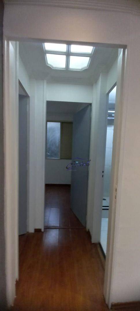 Apartamento para alugar com 2 quartos, 50m² - Foto 12