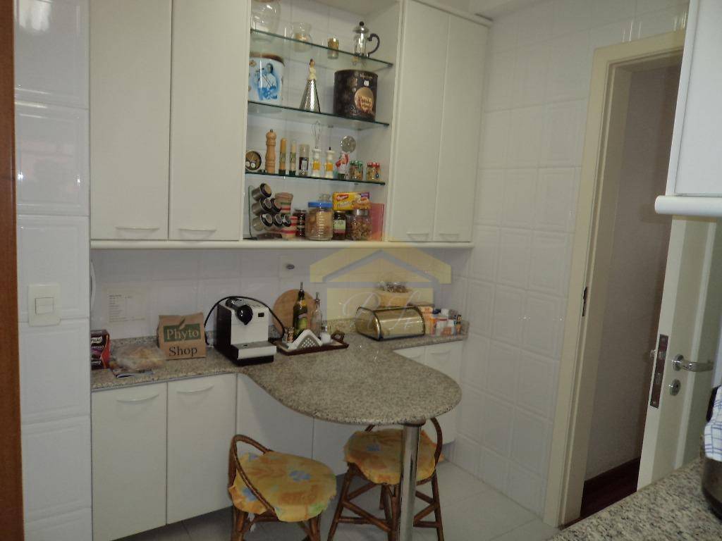 Apartamento à venda com 3 quartos, 125m² - Foto 6