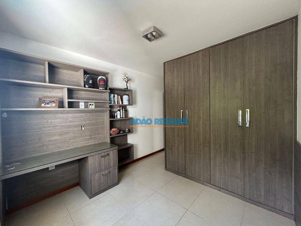 Casa de Condomínio à venda com 4 quartos, 251m² - Foto 13