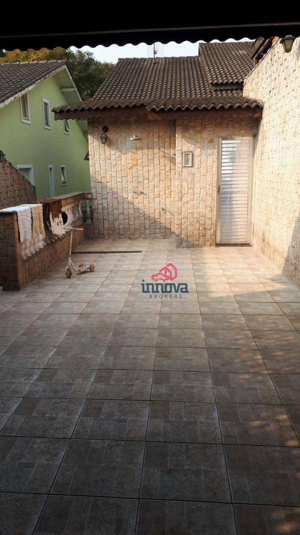 Casa à venda com 3 quartos, 240m² - Foto 23