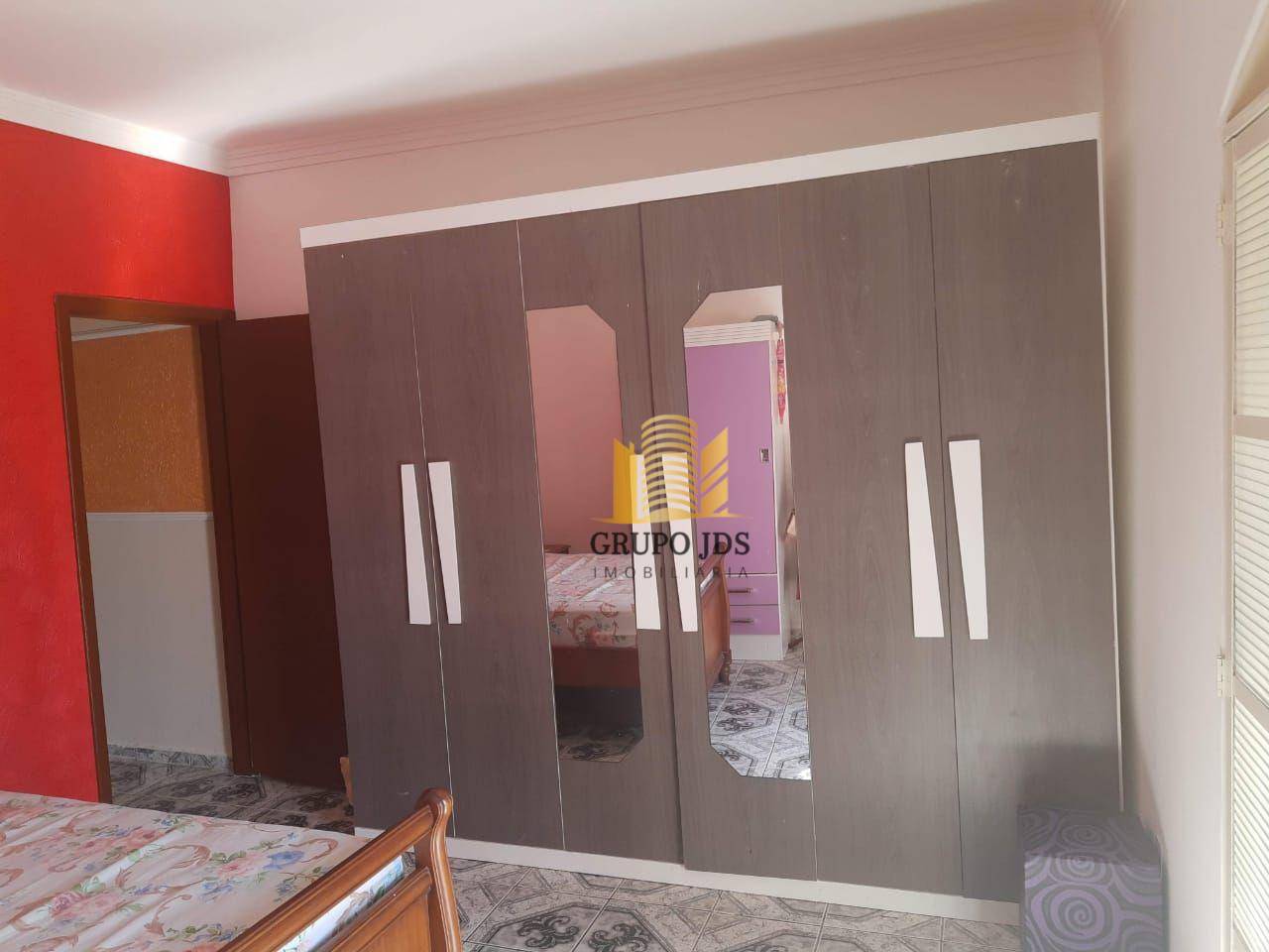 Casa à venda com 3 quartos, 220m² - Foto 16