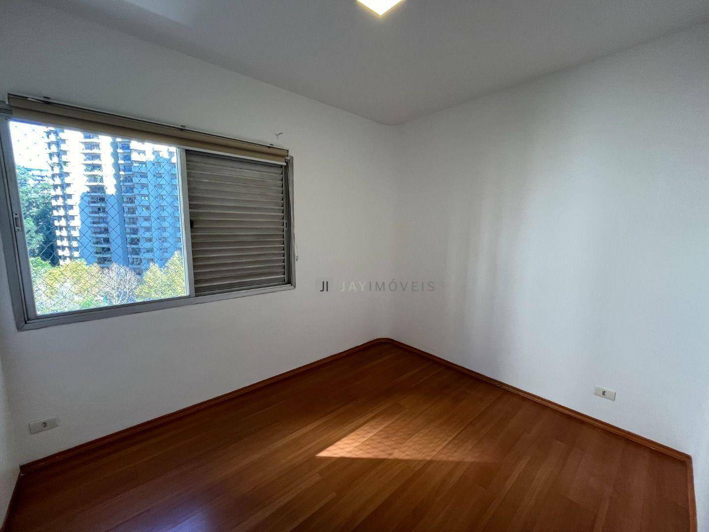 Apartamento para alugar com 4 quartos, 130m² - Foto 14