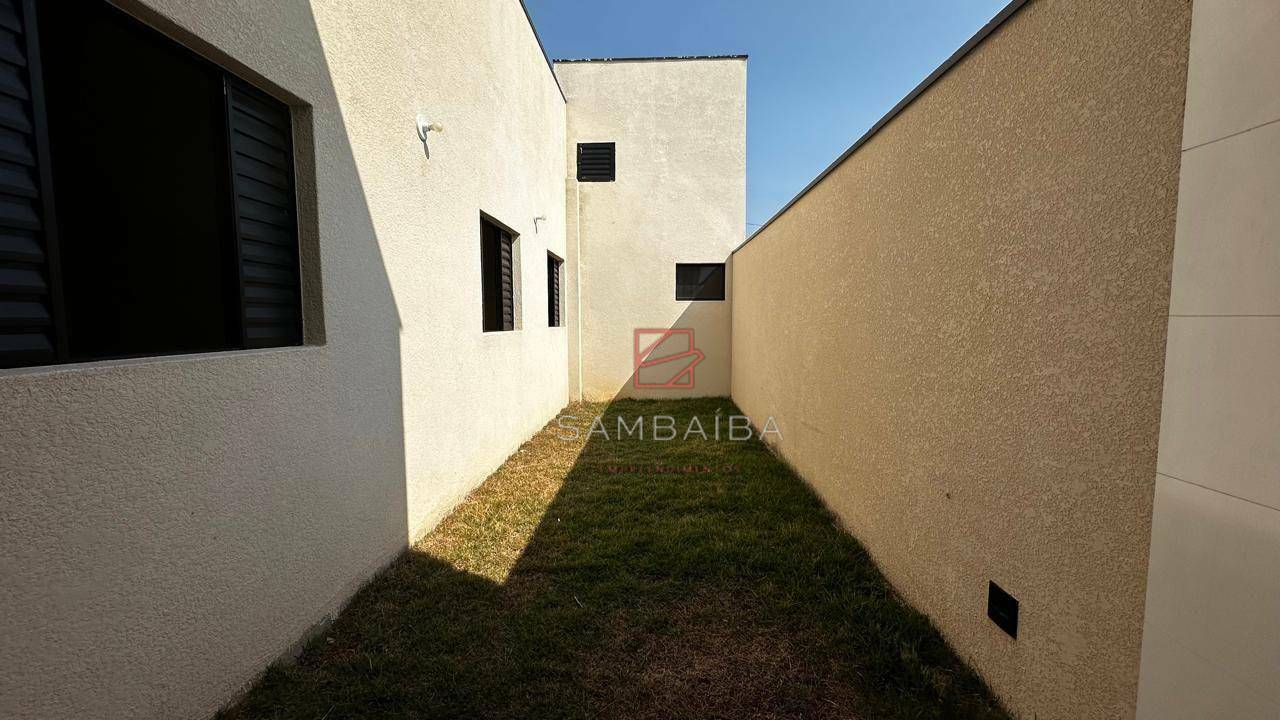 Casa à venda com 3 quartos, 121m² - Foto 10