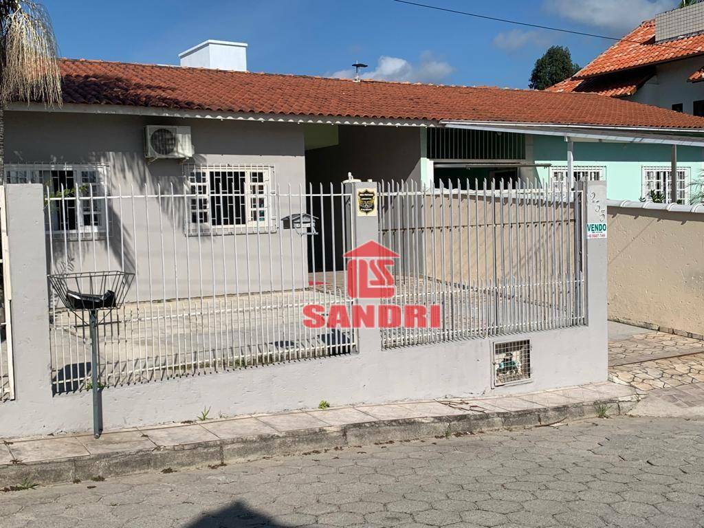 Casa à venda com 2 quartos, 95m² - Foto 12