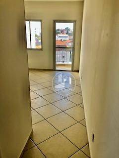 Apartamento à venda com 2 quartos, 63m² - Foto 2