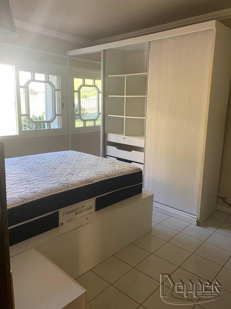 Casa à venda com 4 quartos, 200m² - Foto 12