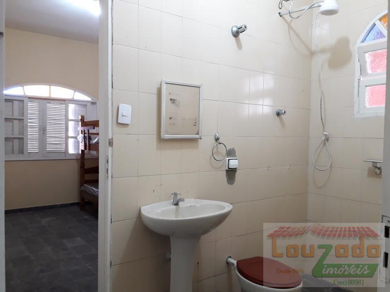 Casa para alugar com 4 quartos, 420m² - Foto 15