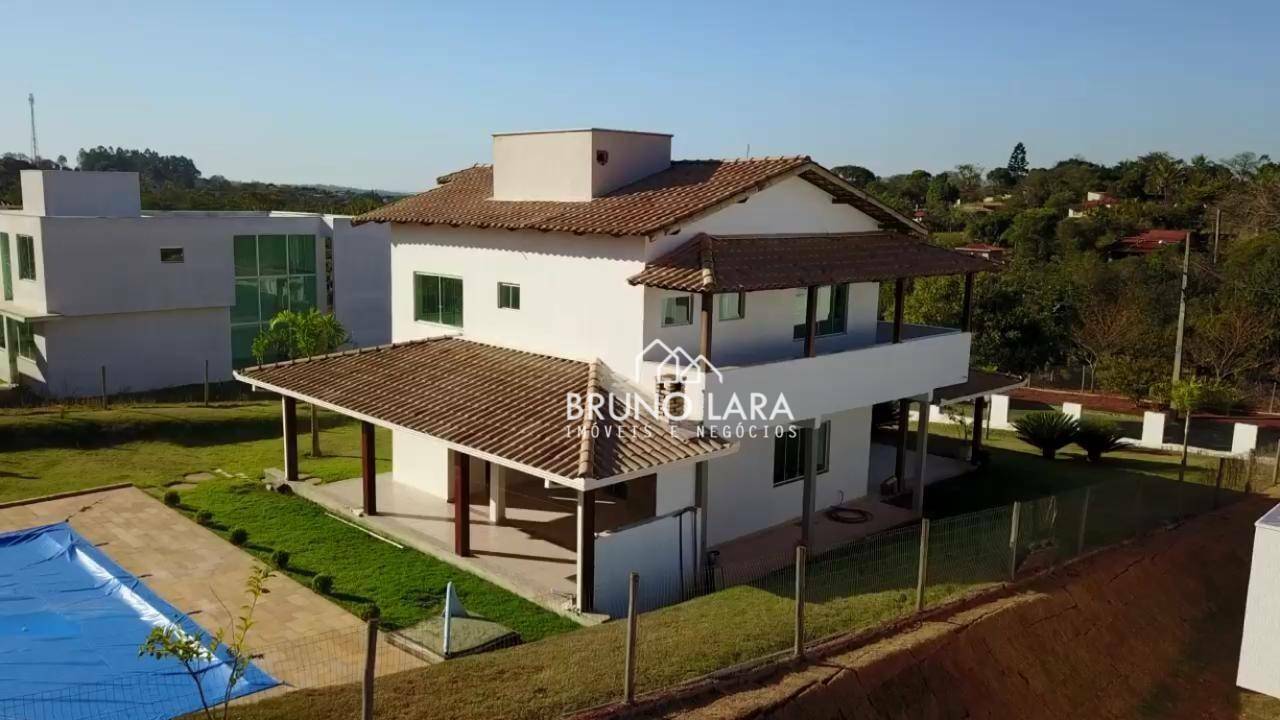 Casa de Condomínio à venda com 3 quartos, 200m² - Foto 4