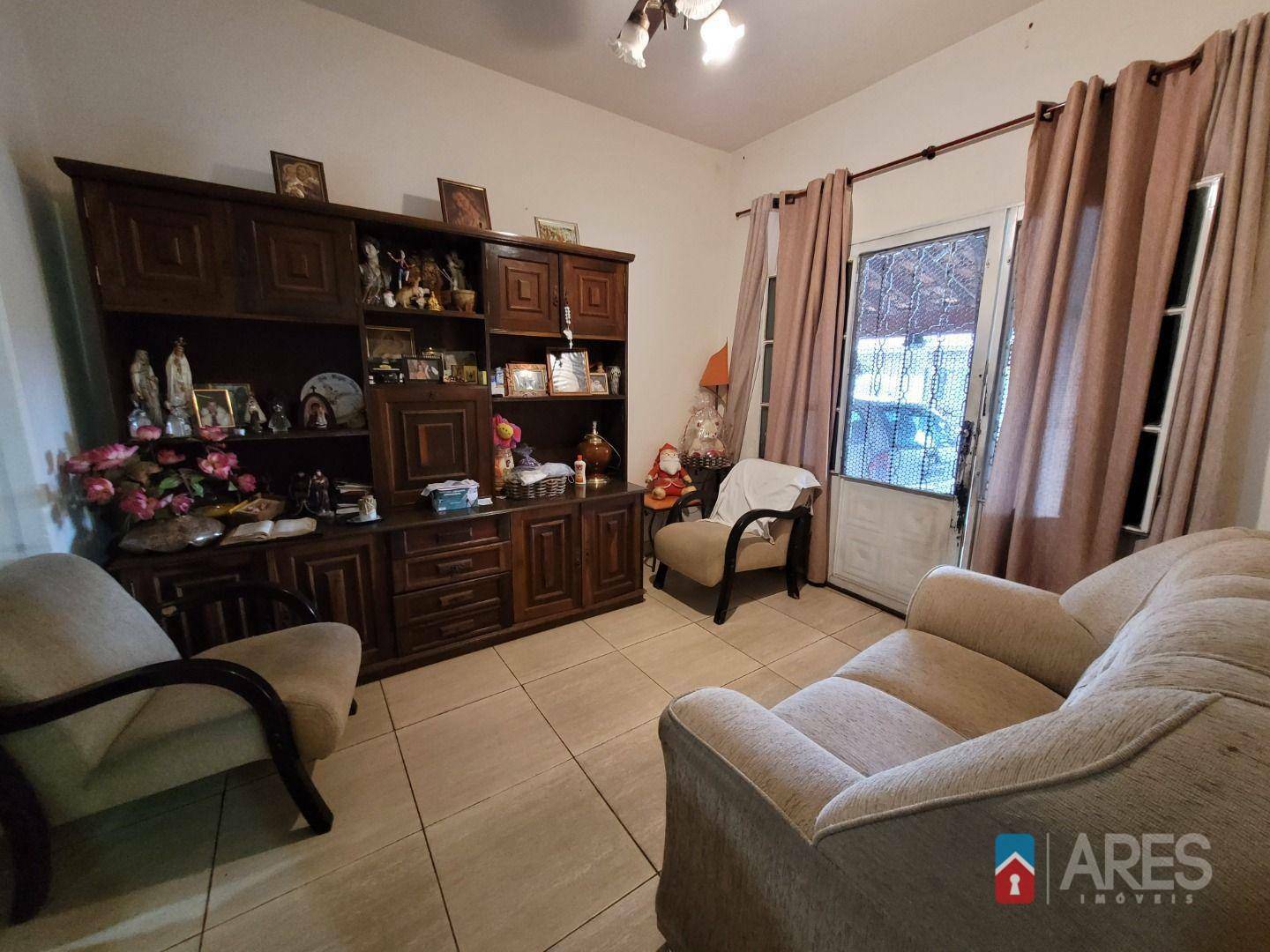 Casa à venda com 5 quartos, 296m² - Foto 2