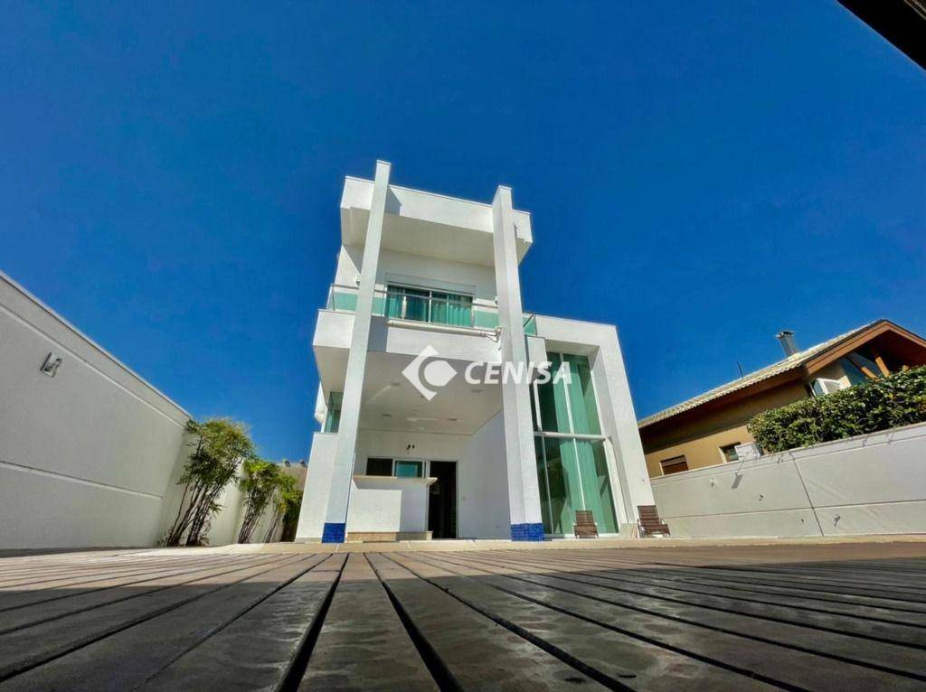 Casa de Condomínio para alugar com 3 quartos, 362m² - Foto 3