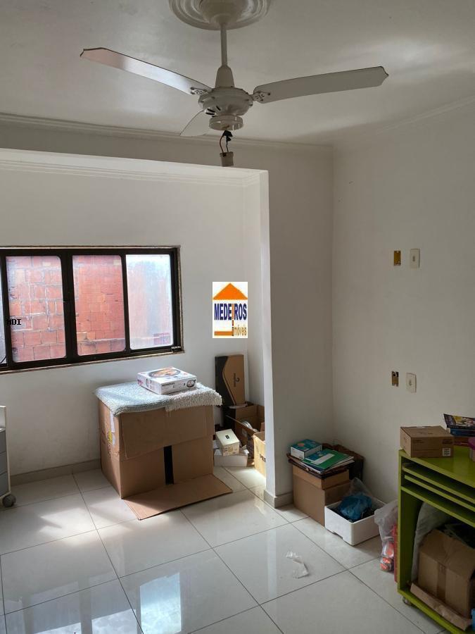 Casa à venda com 5 quartos, 280m² - Foto 10