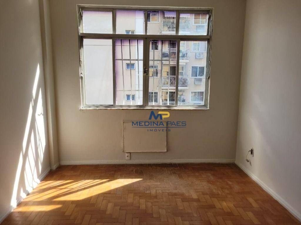 Apartamento à venda com 2 quartos, 65m² - Foto 7