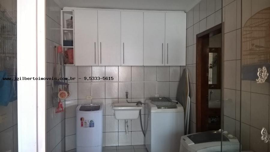 Casa à venda com 3 quartos, 182m² - Foto 18