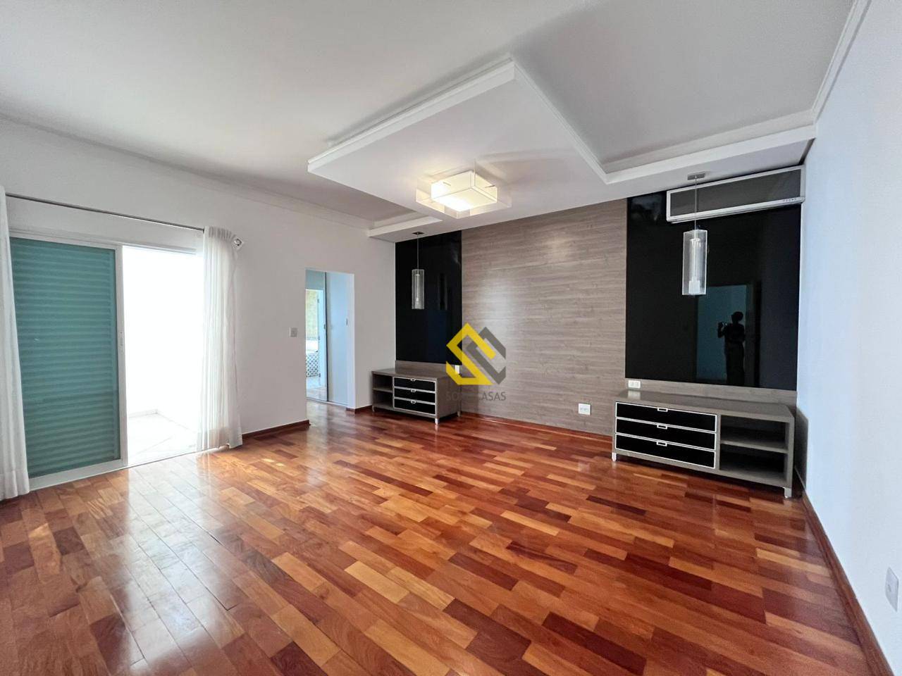 Casa de Condomínio para alugar com 4 quartos, 412m² - Foto 13