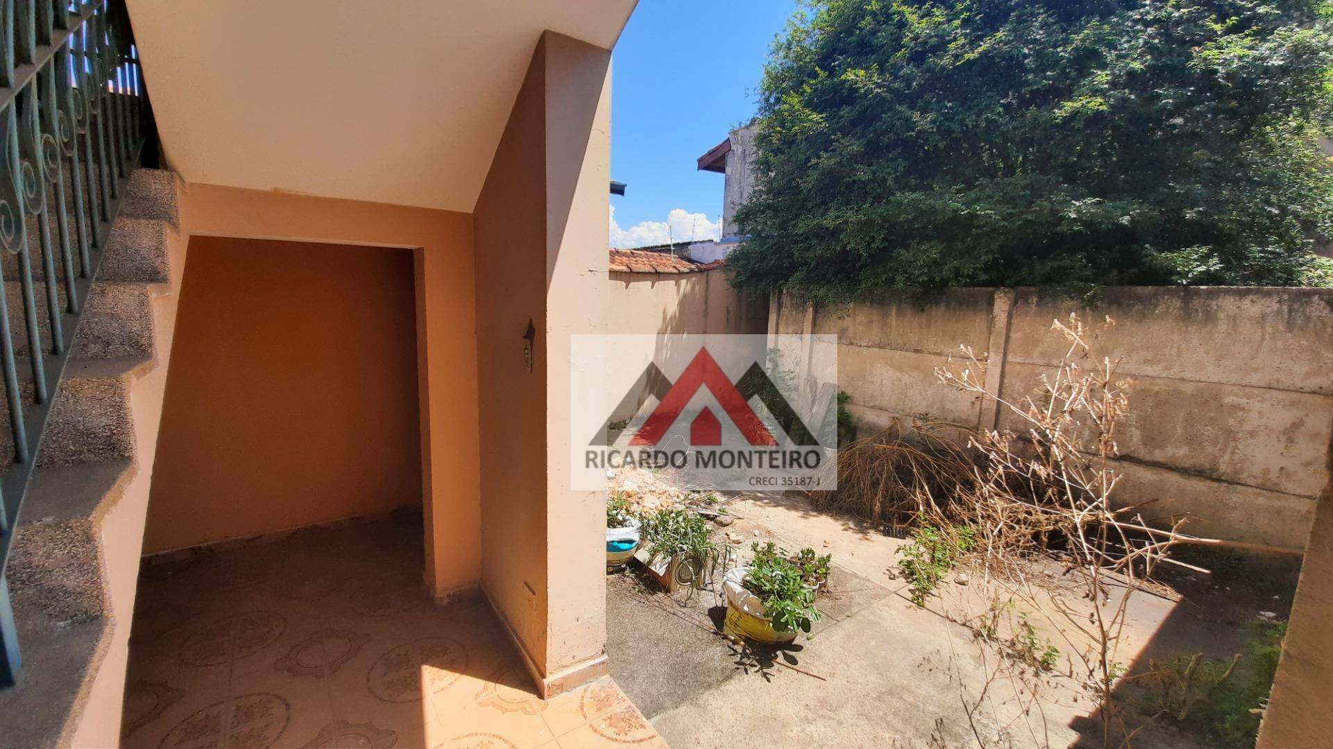 Casa à venda e aluguel com 6 quartos, 199m² - Foto 23