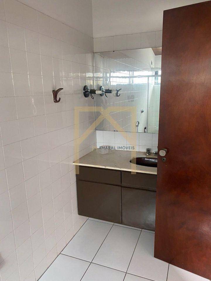 Casa à venda e aluguel com 4 quartos, 334m² - Foto 21