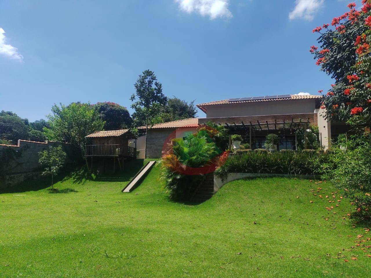 Chácara, 3 quartos, 2500 m² - Foto 1