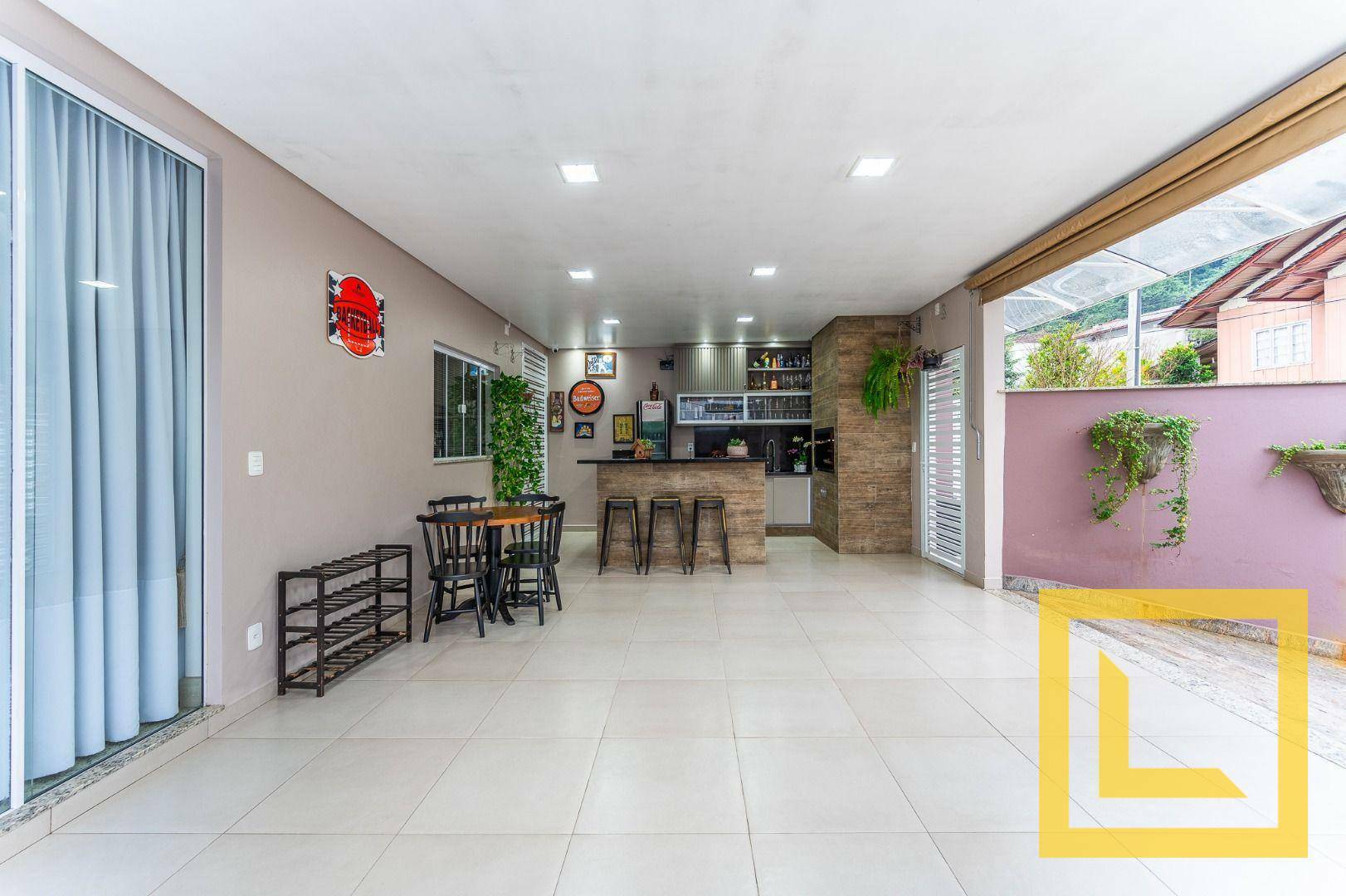 Casa à venda com 3 quartos, 320m² - Foto 40