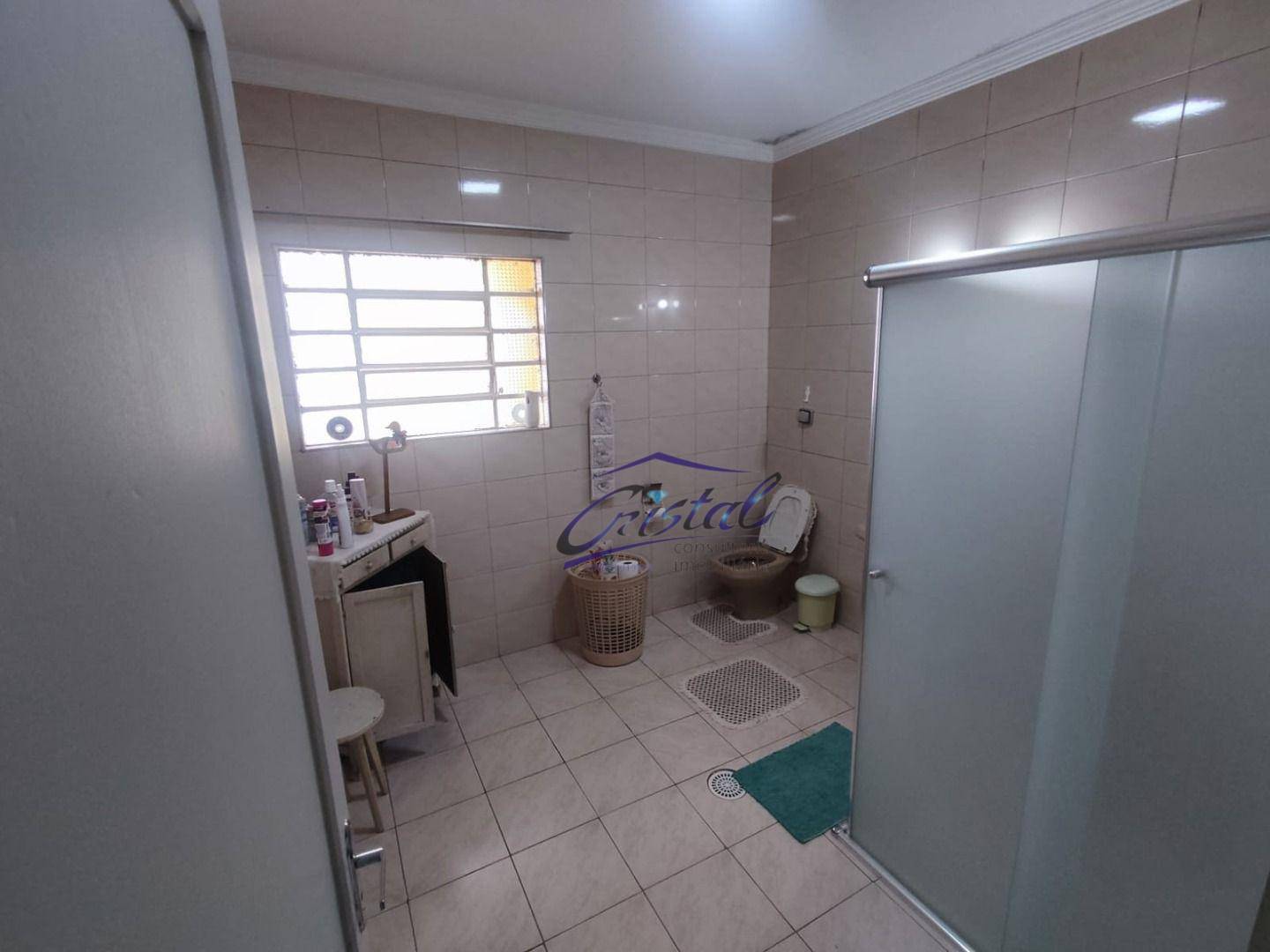 Casa para alugar com 3 quartos, 220m² - Foto 18