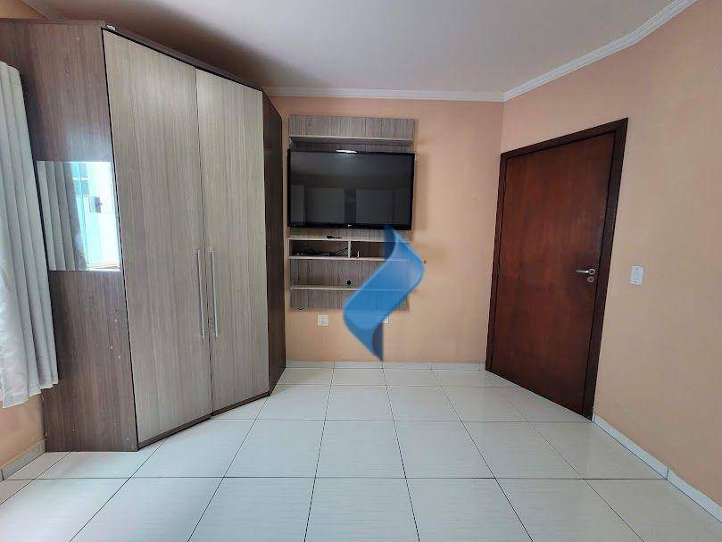 Casa para alugar com 2 quartos, 70m² - Foto 18